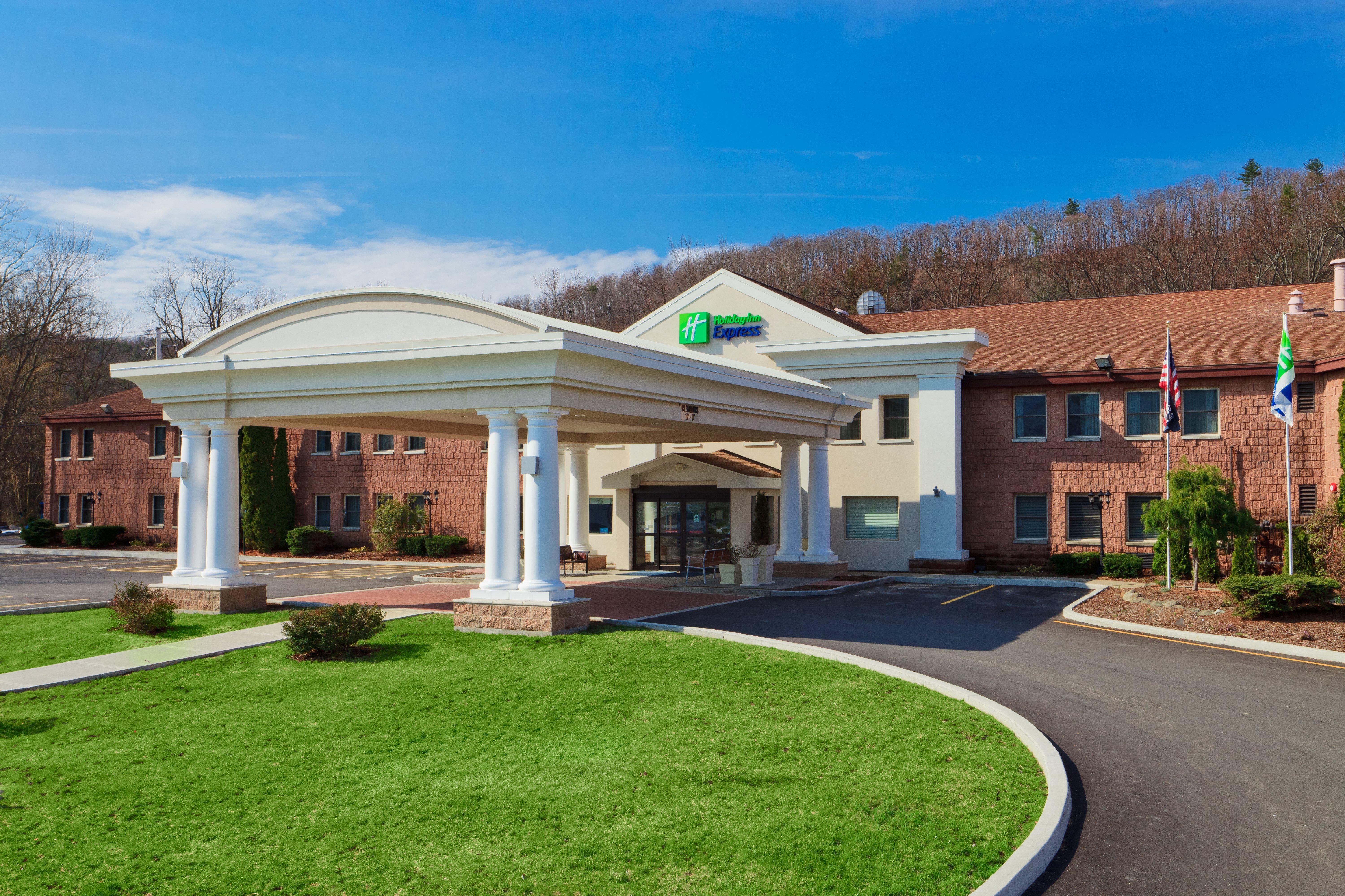 Best Western Owego Inn Bagian luar foto