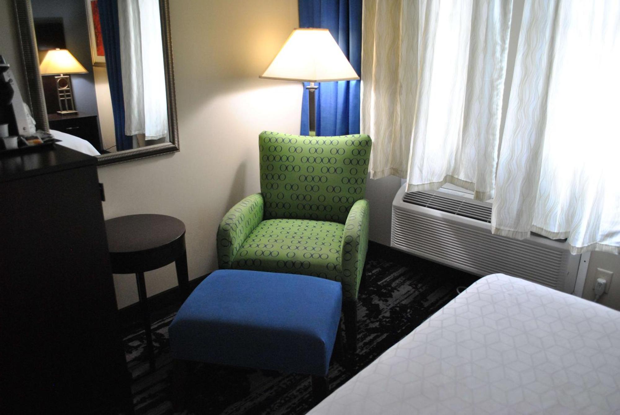 Best Western Owego Inn Bagian luar foto